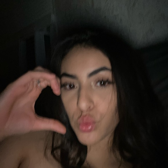 Meet your Posher, Kimberly - Picture 1 of 1